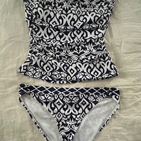 Tommy Bahama Tankini - Picture 13 of 13